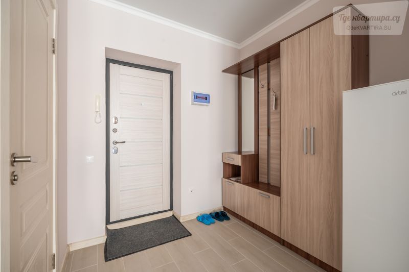 бульвар Комарова, 1Ес6
