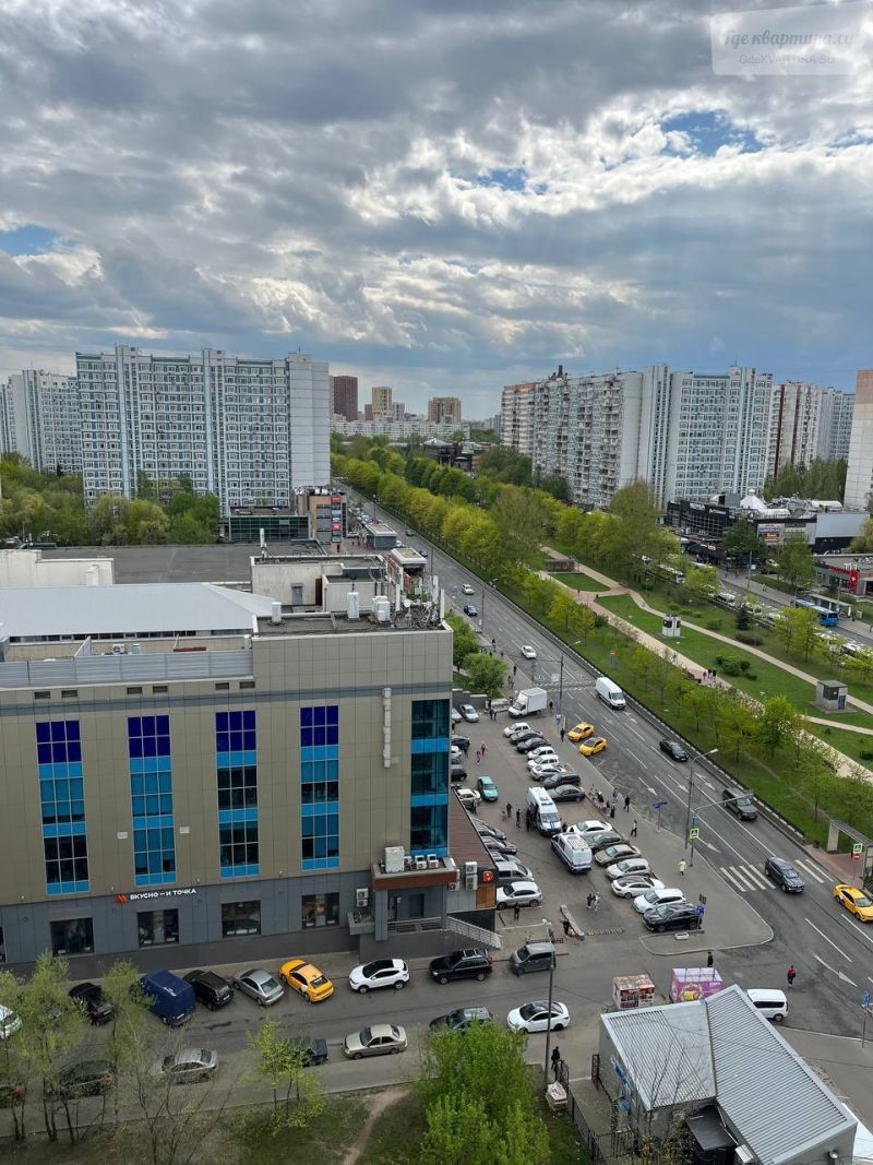 Осенний бульвар, 16к1