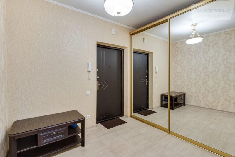 бульвар Комарова, 9/4
