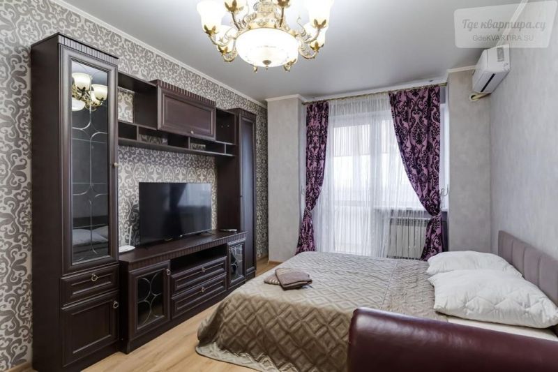 бульвар Комарова, 9/4