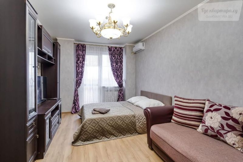 бульвар Комарова, 9/4