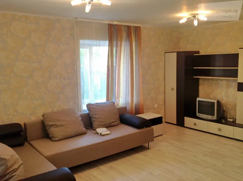улица Братьев Кадомцевых, 7